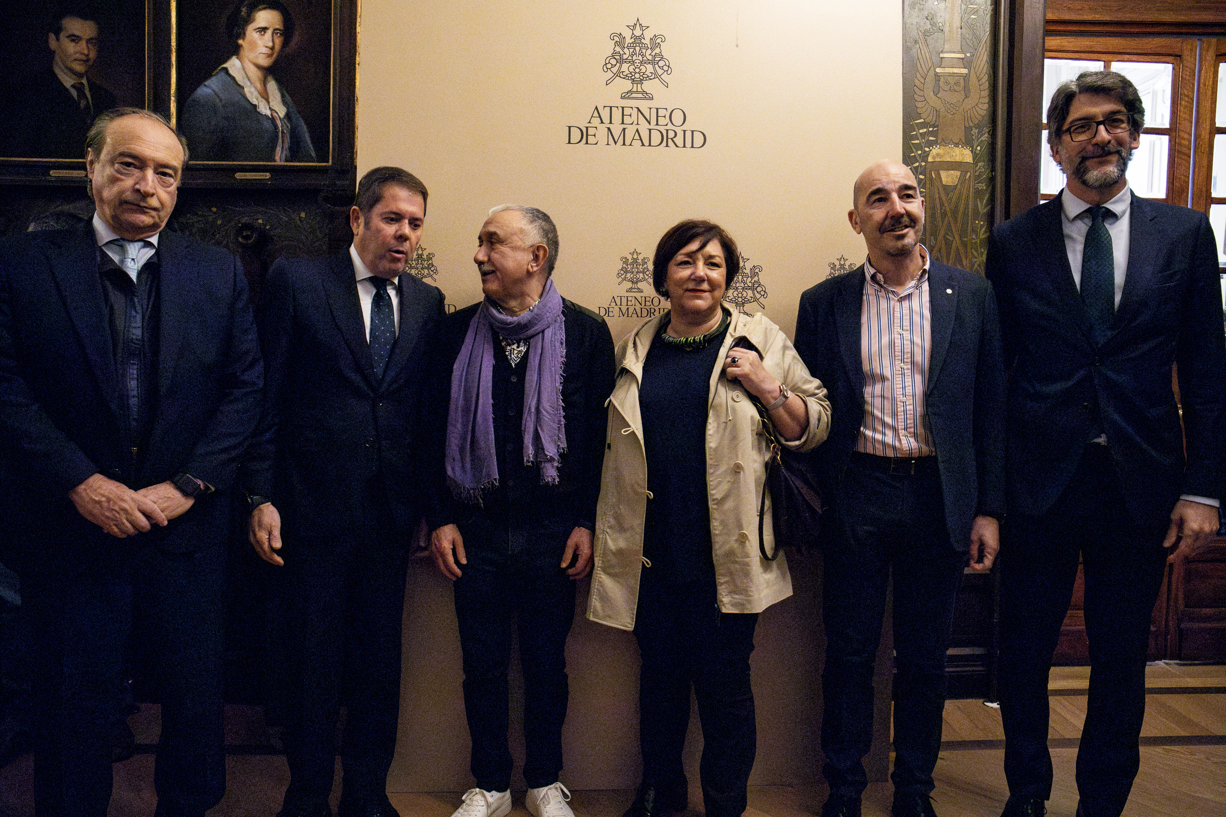 José Alberto González (SG de CEOE), Gerardo Cuerva (Presidente de CEPYME), Pepe Álvarez, Mari Cruz Vicente (CCOO), Fernando Luján y Luis Aribayos (SG de CEPYME)