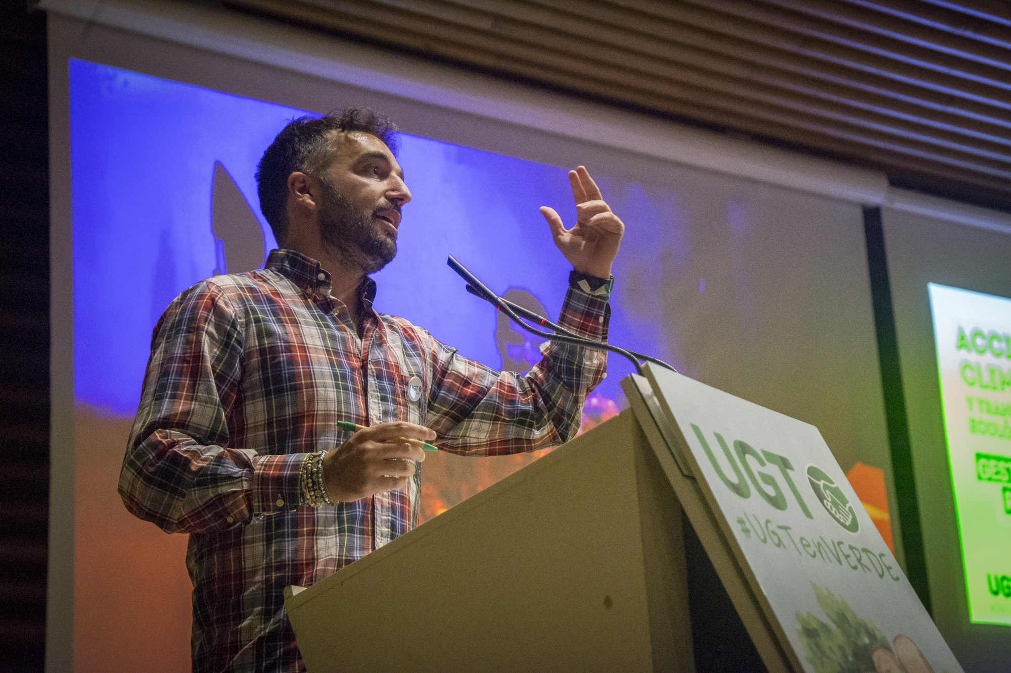 Manuel Riera presenta