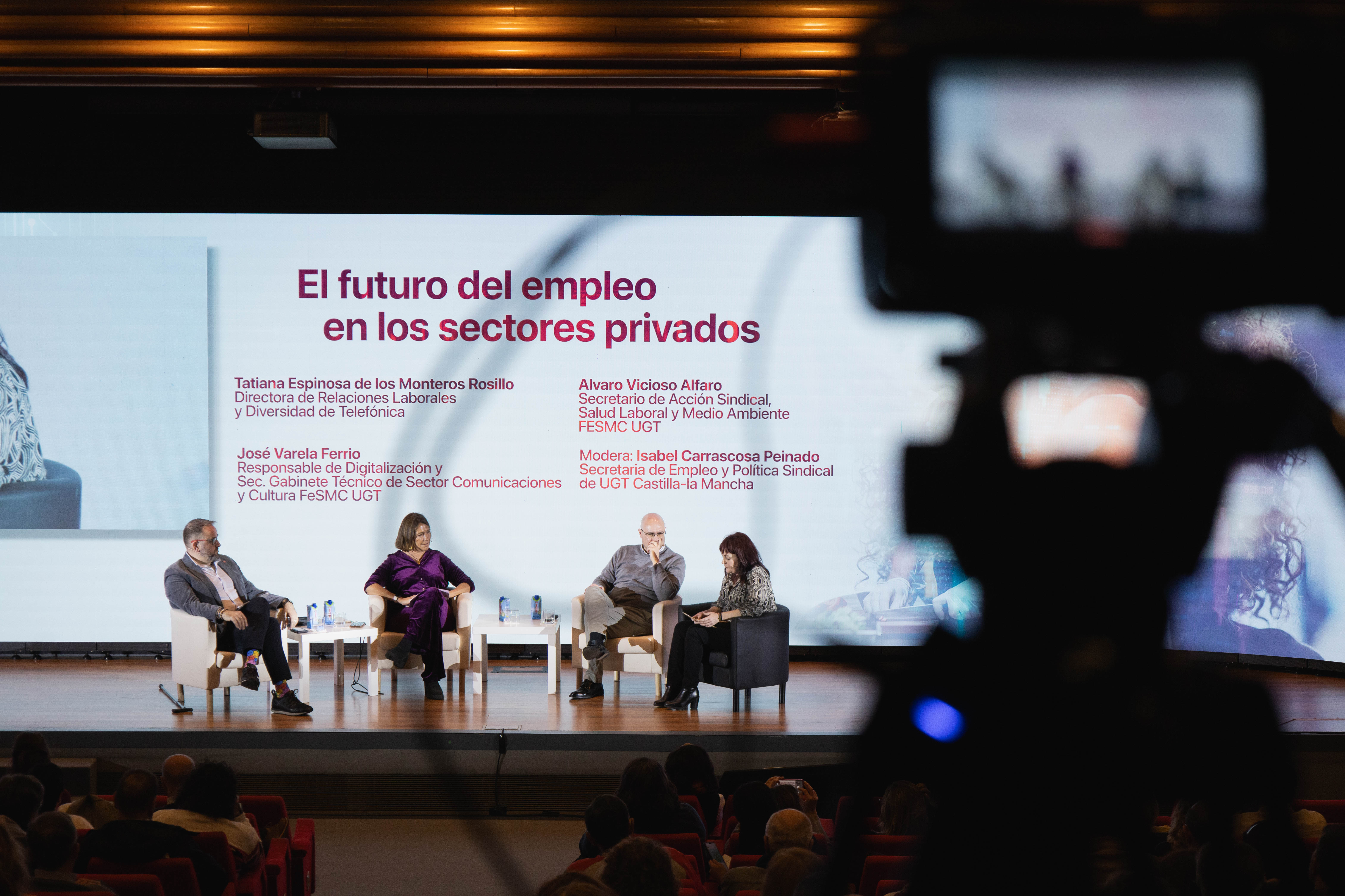 Mesa de debate 'El futuro del empleo en los sectores privados'