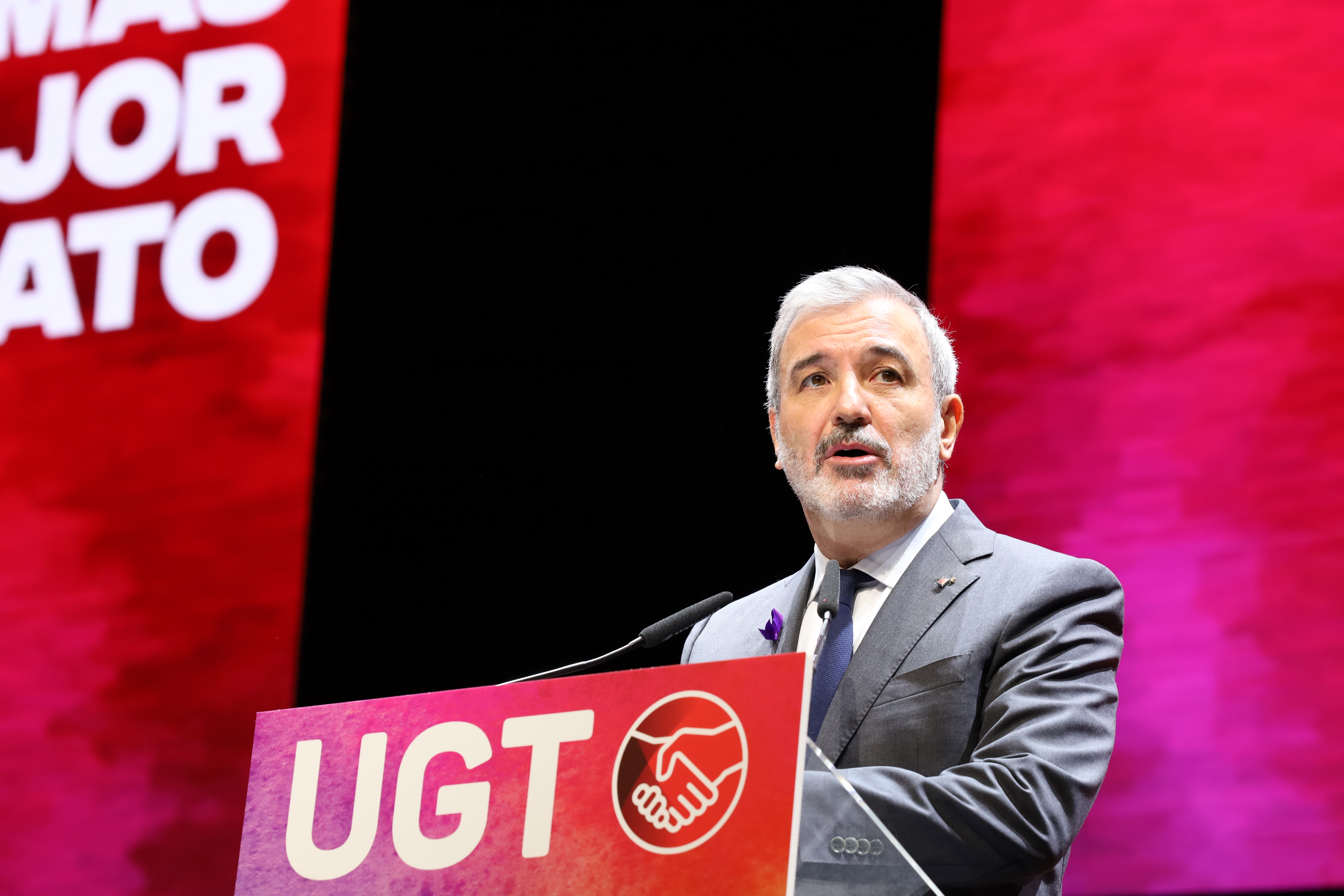 Jaume Collboni, alcalde de Barcelona, da su bienvenida a la ciudad