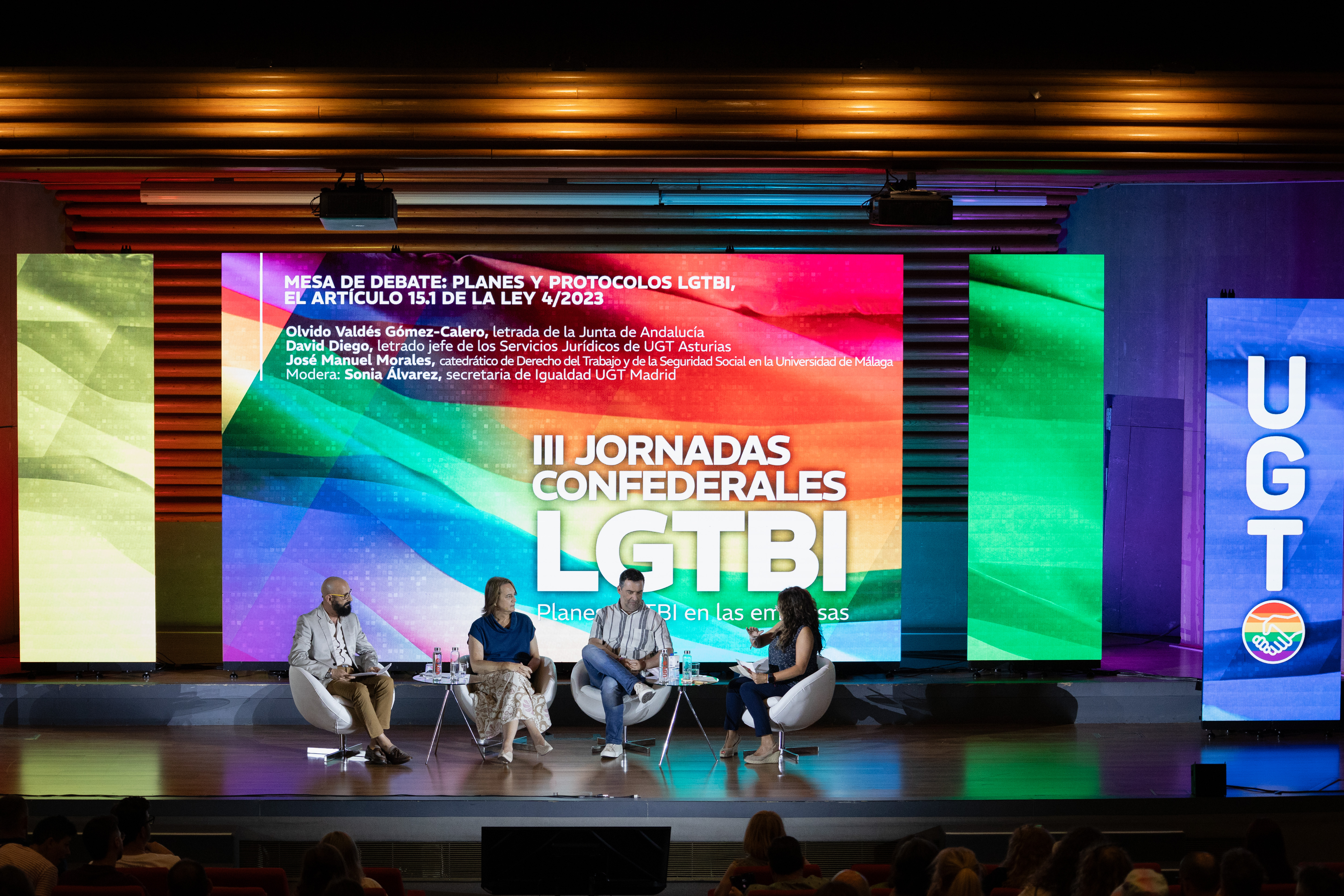 Mesa de debate: planes y protocolos LGTBI, el Artículo 15.1 de la Ley 7/2023