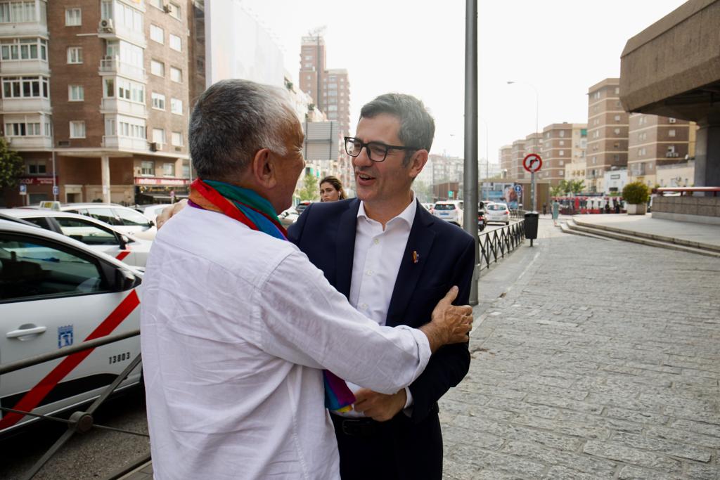 El saludo de Pepe Álvarez y Félix Bolaños