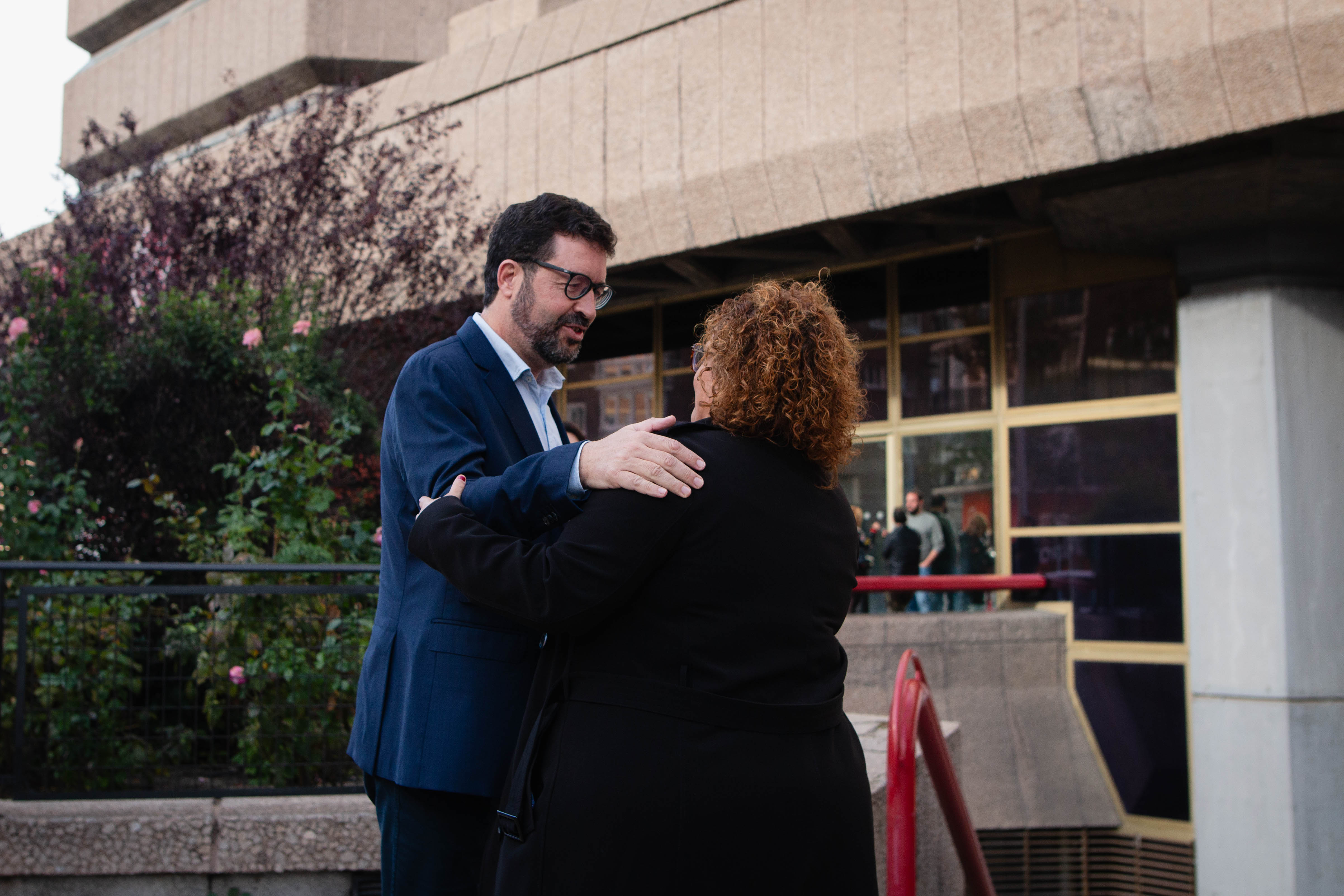 Patricia Ruíz saluda a Joaquín Pérez Rey